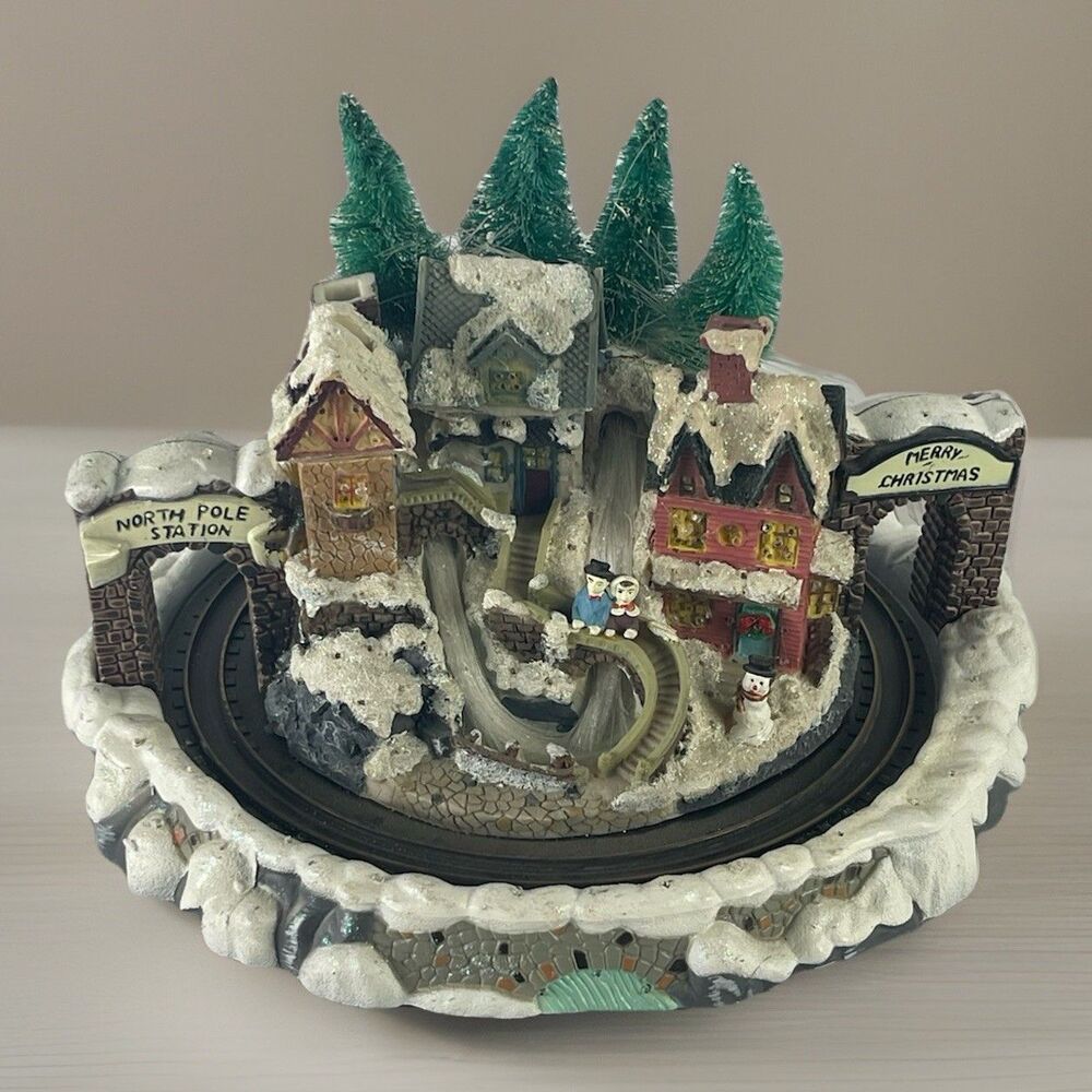 2004 Avon Fiber Optic Village with Moving Train Christmas Decor Holiday Splendor
